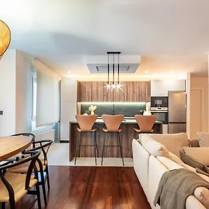 New! Lovely 4-bedroom Loft In , Bilbao España